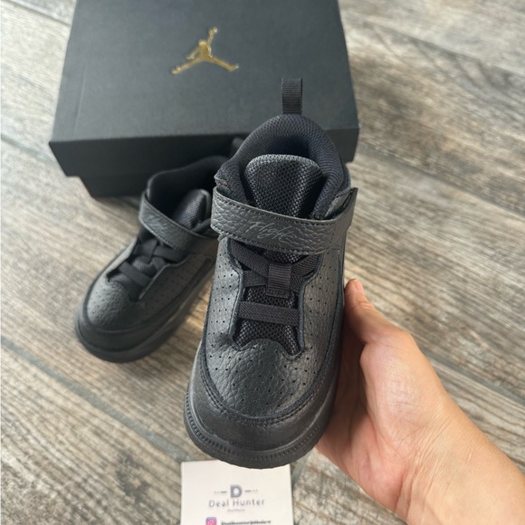 Brand New Air Jordan Max Aura 5 “Black Anthracite “ Toddler/Kids’ Shoes - Picture 4 of 11